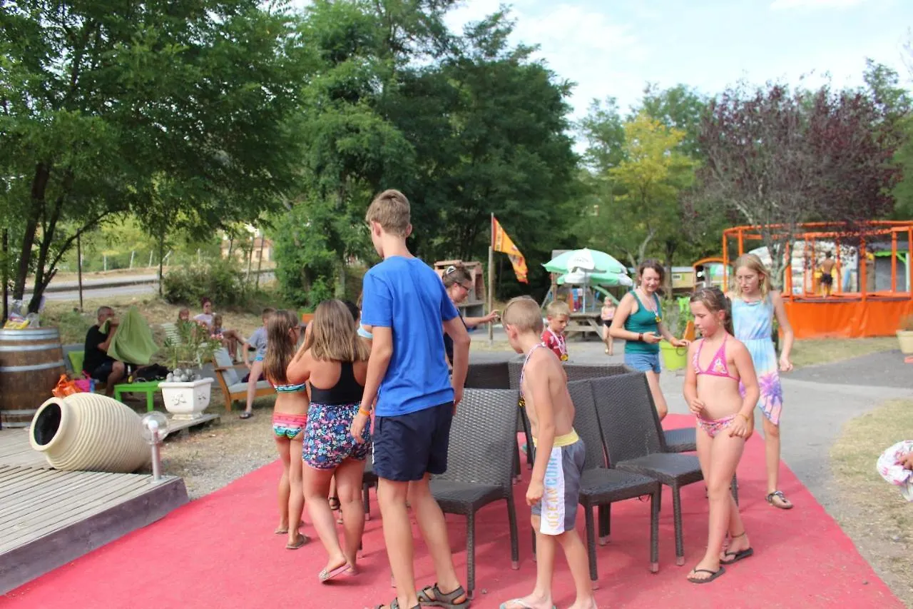 CAMPING PARADIS FAMILY des ISSOUX Lalevade-dʼArdèche 0*,